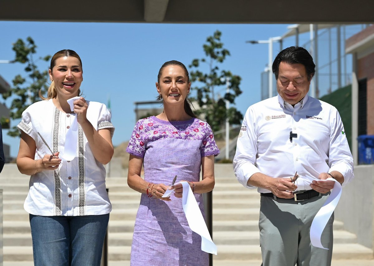 Claudiashein's tweet photo. Estamos construyendo más preparatorias que queden cerca de la casa. Inauguramos el CBTis 290 en Tijuana, Baja California. https://t.co/LcCjOW2kdF