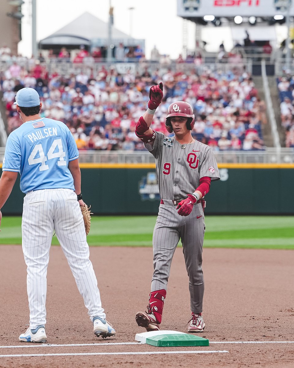 OU_Baseball's tweet photo. two-out runs 🔥

RBI knocks for J Walk and Camden and it's 7-3 Sooners! https://t.co/vAyjtUPmoD