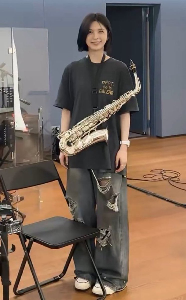 Langiitt___'s tweet photo. Heyyy moms!!! This is my daughter’s first day in band practice🎷🎷🥁🎶🎶😍😍🥰🥰 I’m so proud of my girl #proudmama #bandkinddaugther https://t.co/cNqK96DpSU