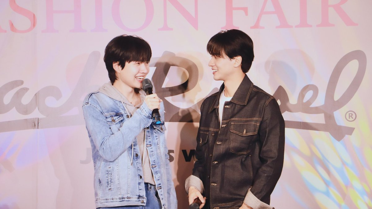 somsiri_srk's tweet photo. ตั้งใจนั่งรถไปหาตั้ง 2 ชม.แหนะ 🫶🏻💕🙌🏻 https://t.co/u0cjeQJp4G