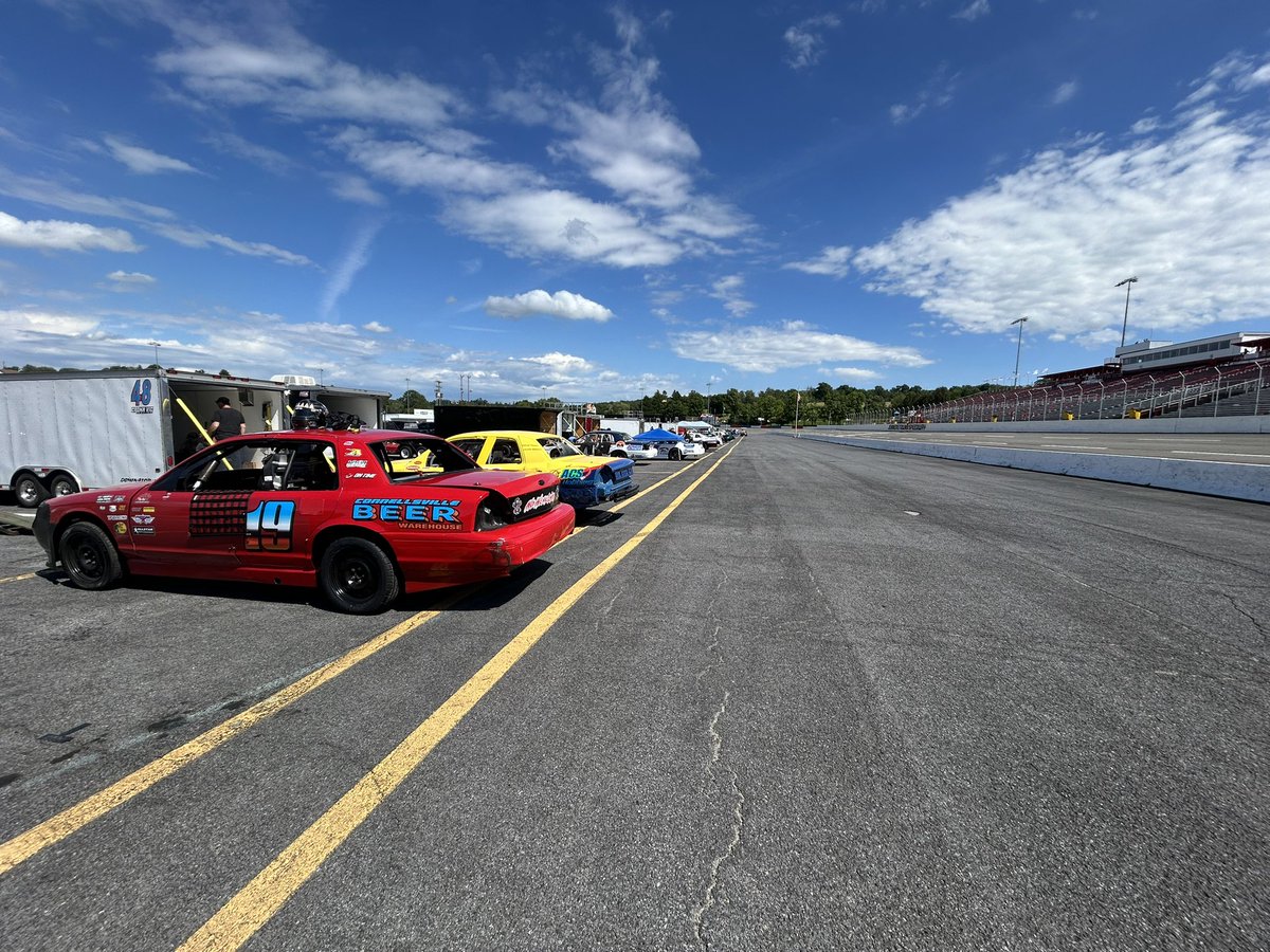 colton_debiase's tweet photo. We are set for another terrific night of racing at @jtownspeedway, with six weekly divisions taking to the track this evening!

One Stop Auto Sales Pro Stocks
Crown Vic Northeast Series presented by Central PA Trucks
Martella's Pharmacies Late Models
Integrity Coatings Chargers
Ron’s Collision Center Street Stocks
Somerset Trust Fast 4’s

I will be back on pit road tonight, with racing beginning at 6:00 p.m. live on @FloRacing! 

https://t.co/i3ePFsWe07