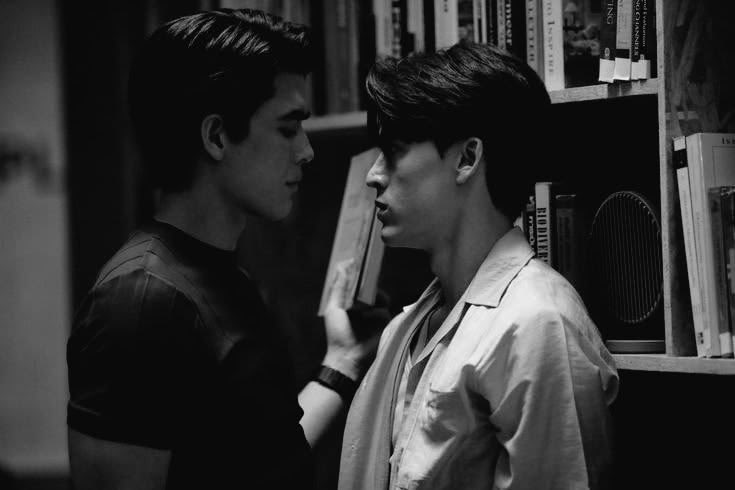 maeiyonice's tweet photo. Gray’s Blue Texts?

#JossGawin few tweets au https://t.co/mZGhpRDRio