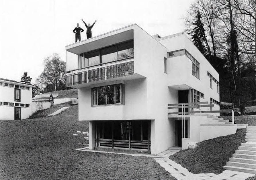 TRES60Blog's tweet photo. Casa Roth, proyectada y construida en Zúrich (Suiza) entre 1960-61 por el arquitecto Alfred Roth.

#RothHouse #AlfredRoth #arquitecturamoderna https://t.co/lylKVyyAfP