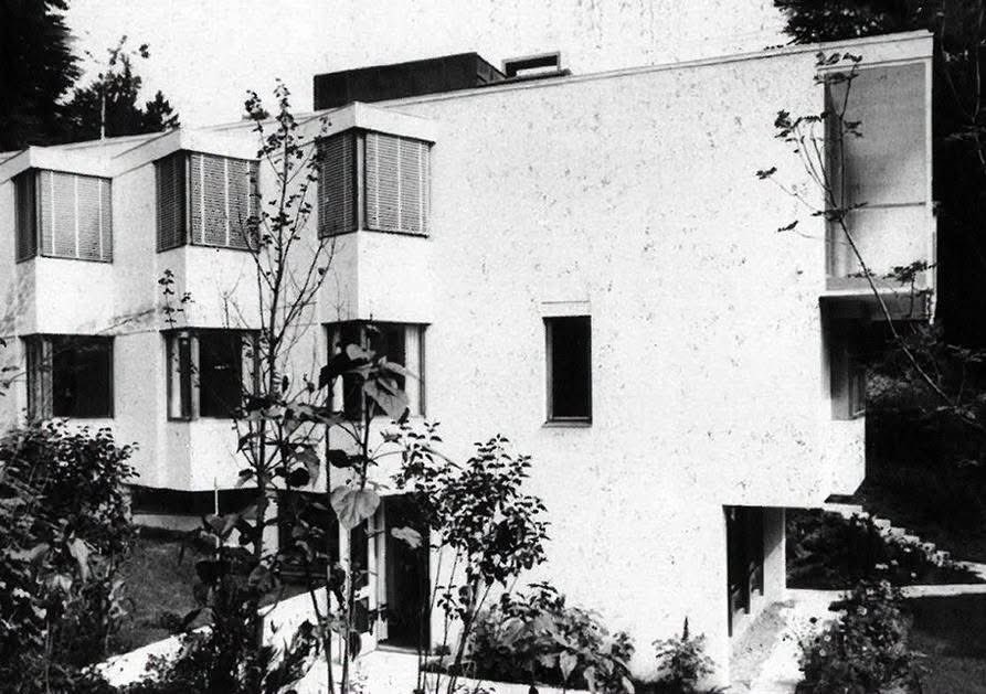 TRES60Blog's tweet photo. Casa Roth, proyectada y construida en Zúrich (Suiza) entre 1960-61 por el arquitecto Alfred Roth.

#RothHouse #AlfredRoth #arquitecturamoderna https://t.co/lylKVyyAfP