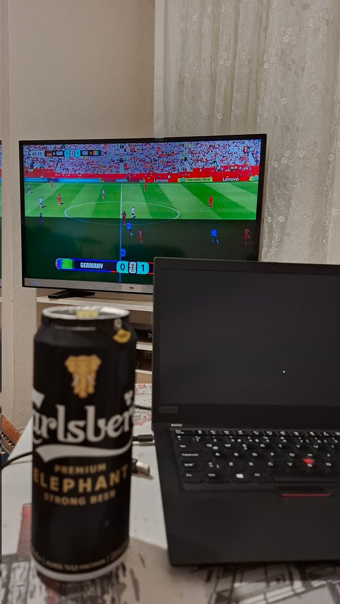 alpaslanuk's tweet photo. Das Glück war nicht auf seiner Seite.
#fifaworldcup #dfbteam https://t.co/5CApuE2PiA