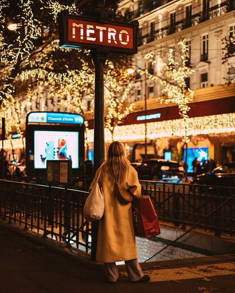 mxchaelp_'s tweet photo. Golden hour / Golden coat

•
•
•
•
•
•
•
Sony Alpha 7III + 85mm 1.8

#parisphoto #sonyalpha #visitparis https://t.co/5HmExmFdIX