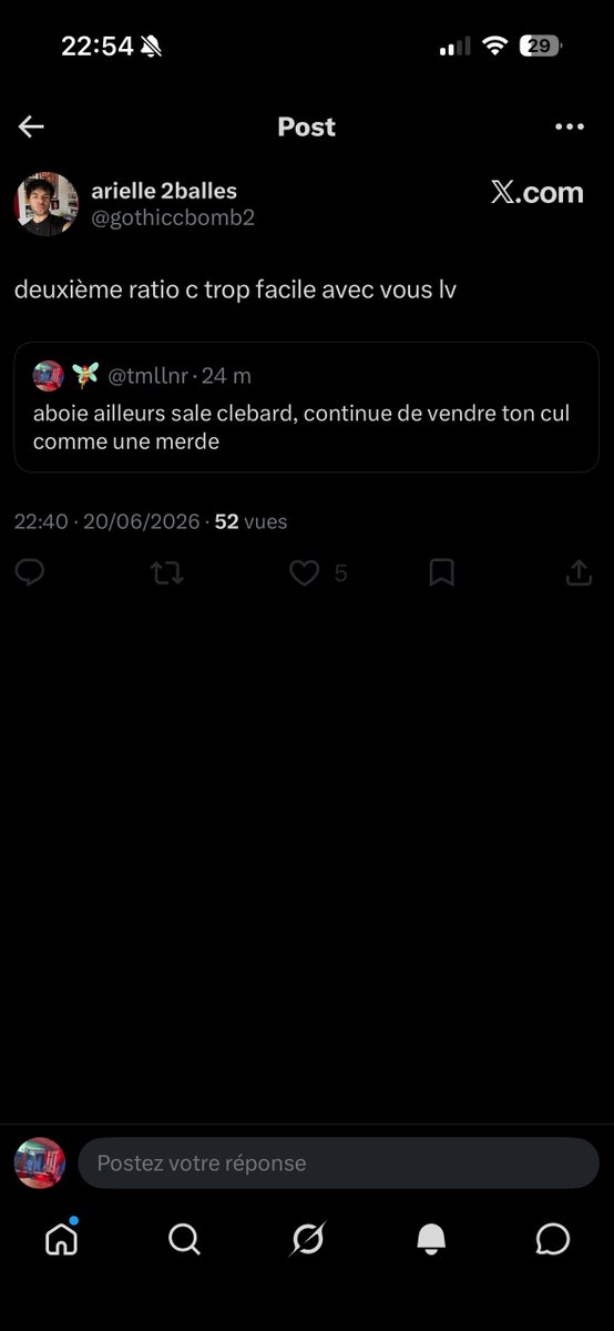 tmllnr's tweet photo. @gothiccbomb2 @__mltyy et puis tu bloques comme une zoulette hein https://t.co/iRSXtrzMS9