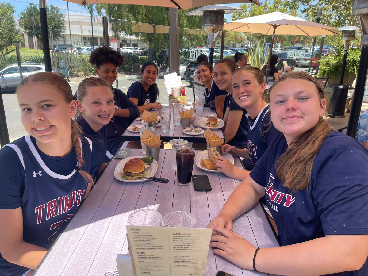 jdemonbrun34's tweet photo. Proud of our @TrinityKnights kids. 3-1 at Cali Live and excited about the team we can be.

#GoKnights ⚔️ 🏀 https://t.co/hBz26xV4at