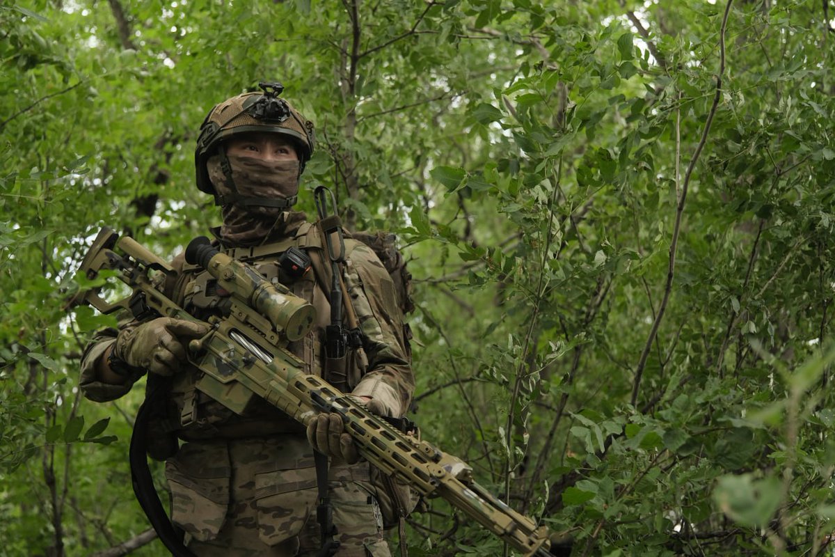 SvrWolf's tweet photo. Снайперы группировки войск «Центр» в зоне проведения специальной военной операции. https://t.co/evlZXOkkzU