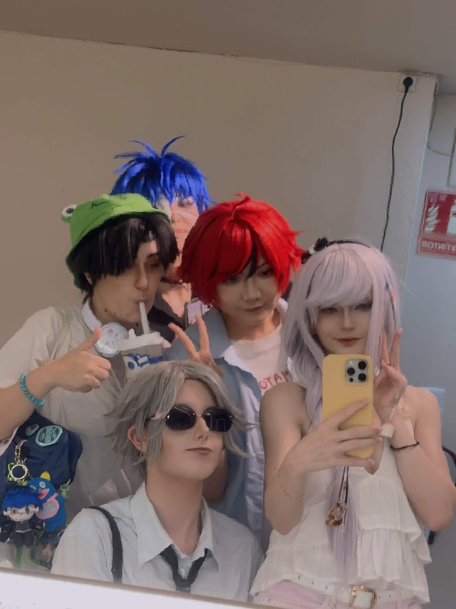 hiraharas's tweet photo. hundred line meetup was perfect!! i want to hang more with you guys! https://t.co/yPomd0YdUF