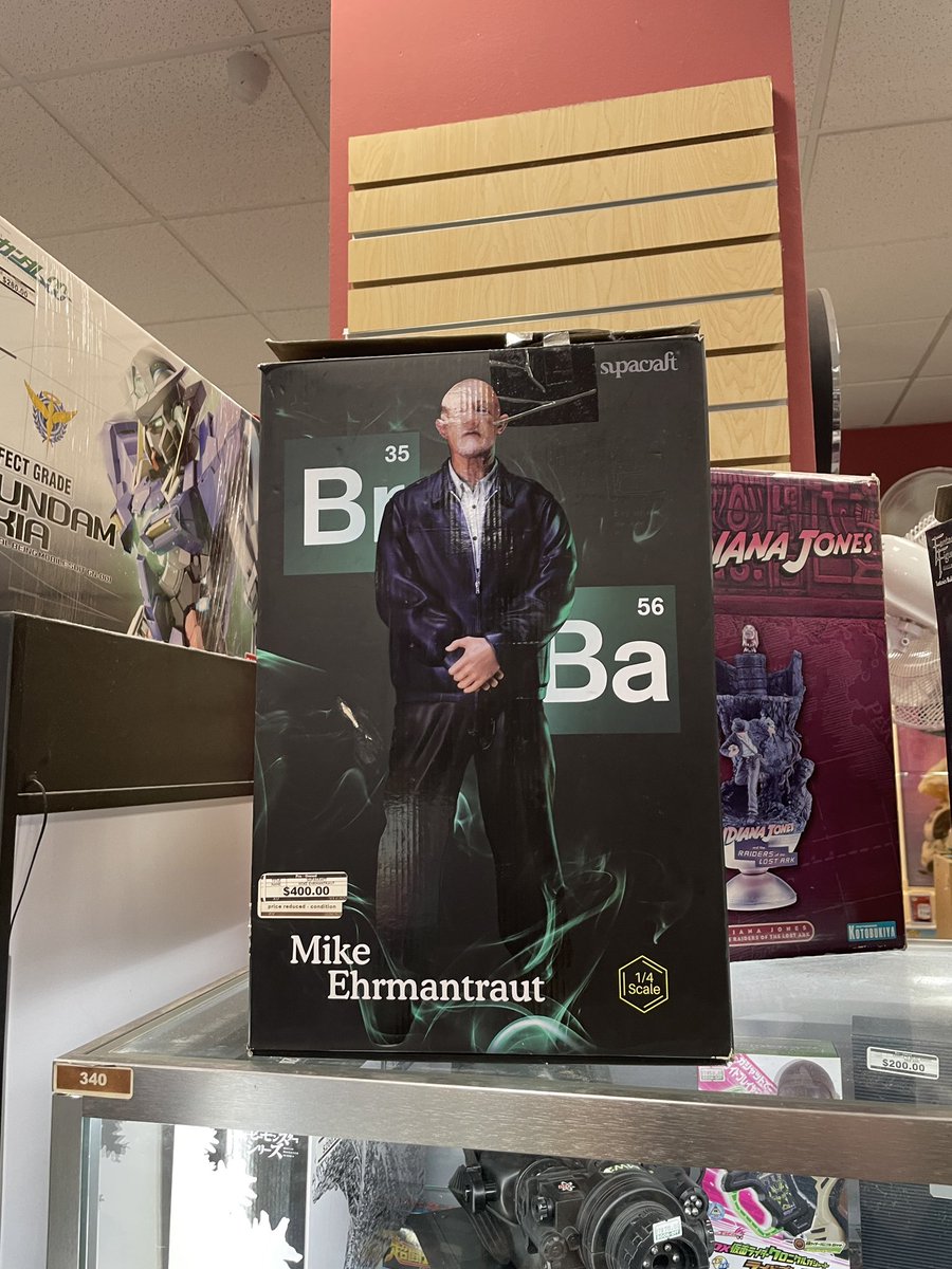 dykefruit's tweet photo. anyone want a $400 mike statue https://t.co/cowjR1PxaB