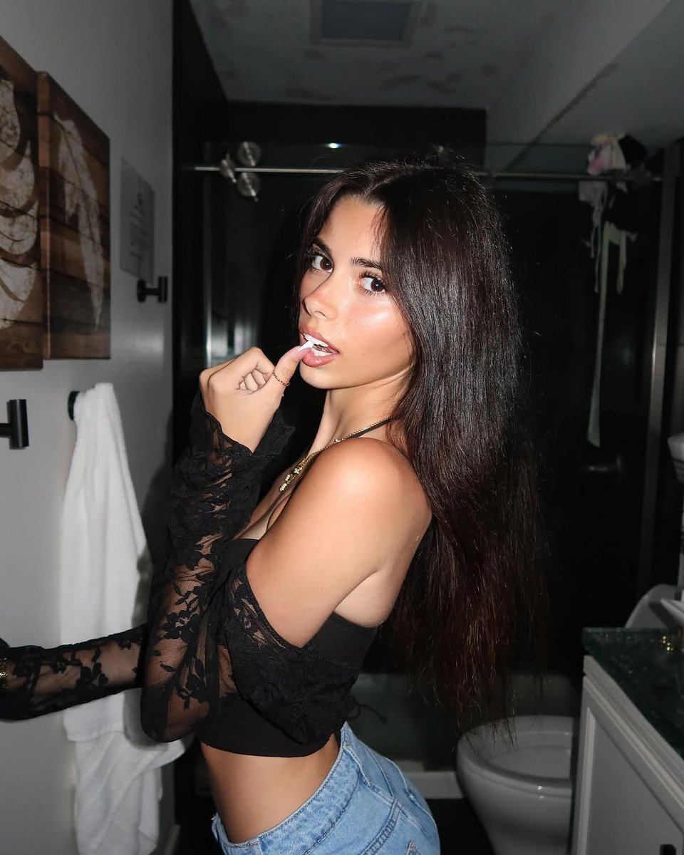 jasminemoist's tweet photo. #lewdrp #nsfwrp #fantasyrp #openrp #litrp #darkrp https://t.co/pmF8yfisyQ
