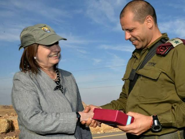 Renata350698471's tweet photo. La montonera ,la vieja  chota ,P.Bullrich nunca trabajó para nuestra Patria, siempre trabajó para el anglosionismo.Igual que el montonero M.Montoto. https://t.co/lUncYa7PKm