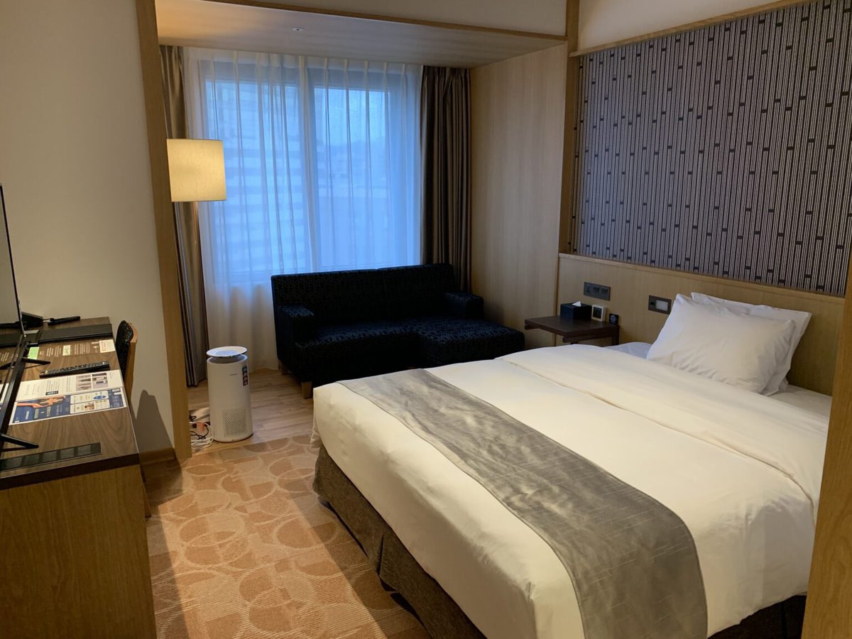higashi_yn's tweet photo. 初めて台湾旅行をする方に、こちらの日系ホテルを全力でおすすめしたい😊

「グレイスリー台北」

・2021年開業
・MRT忠孝新生駅から徒歩1分前後
・チェックイン手続きから日本語🆗
・綺麗な客室とバスルーム🛁

日本語だけでストレスなく安心して宿泊ができます！

#台湾旅行 https://t.co/KkNBHHNual