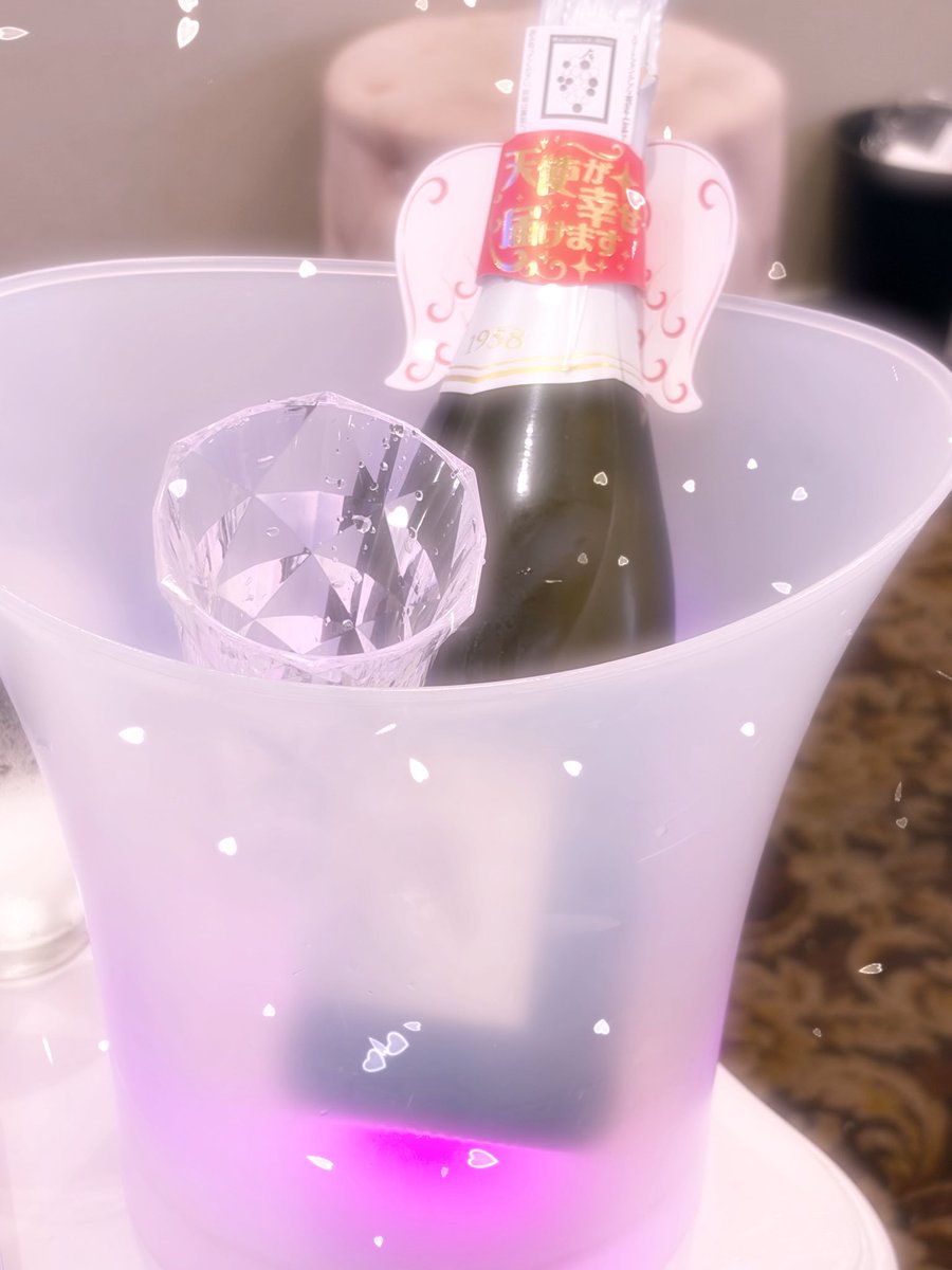 nyado_rusu's tweet photo. 結婚してくれてありがとうございました💍
全部遠隔だったのでまたお礼動画送ります😭💕 https://t.co/haOIxToYBs