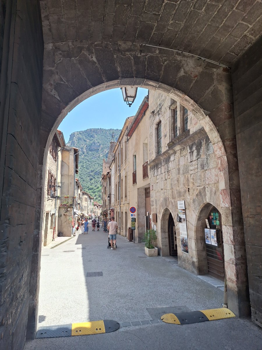 QuimValera's tweet photo. Vilafranca del Conflent https://t.co/lbD2IMXT8F