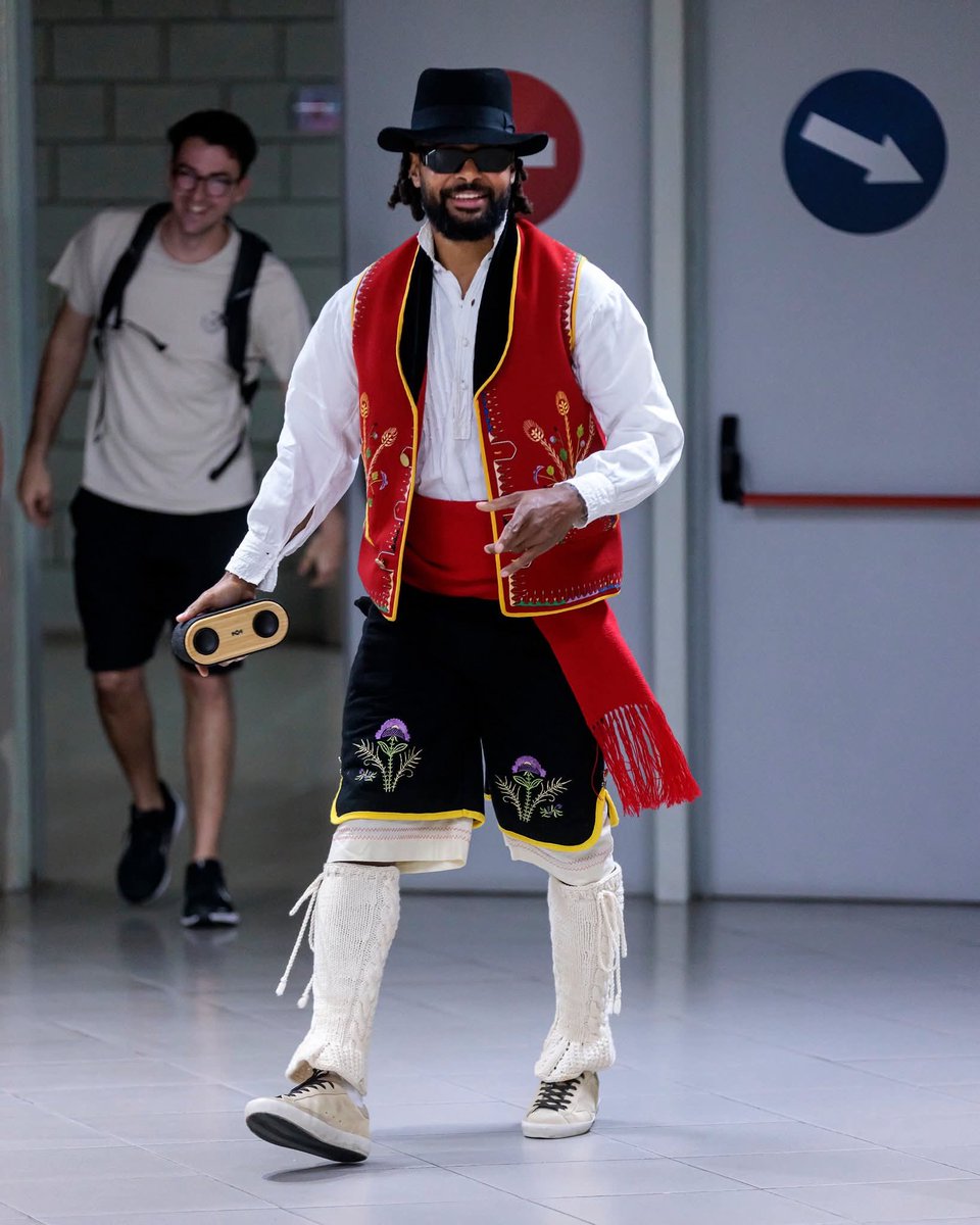 hudinta's tweet photo. @Patty_Mills Querido PATTY: Jamás sabrás el impacto que causastes en TENERIFE🏴󠁧󠁢󠁳󠁣󠁴󠁿
Te involucrastes rápido como uno más de nosotros y nos sorprendístes más como persona que como jugador y eso es difícil.
Tu futuro lo decides tú pero esta Isla Guanche siempre te recibirá con los brazos abiertos❤️ https://t.co/nerv7lXUyE