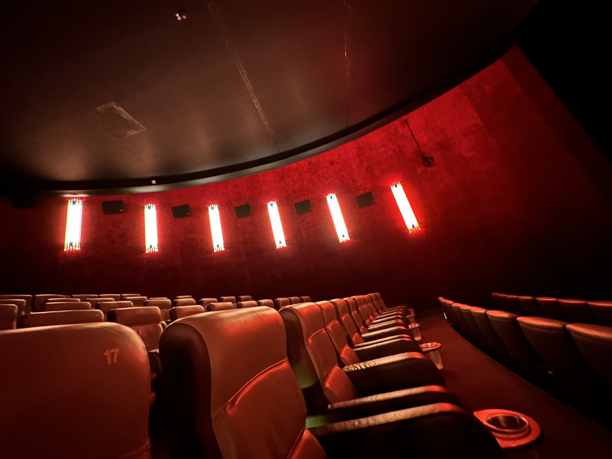 TheRealNetsu's tweet photo. Watching Backrooms by myself in a completely empty cinema feels so meta. https://t.co/DVI3Xi1Ob3