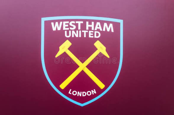bobzy99's tweet photo. Takeover talk at West Ham! 🔴🔨

Former Newcastle co-owners Amanda Staveley and Mehrdad Ghodoussi are exploring a potential bid to take over the Hammers 👀
The pair were central to Newcastle’s 2021 Saudi-backed takeover alongside the Reuben brothers.

West Ham fans how do you feel about this?
Would you welcome Staveley & Ghodoussi at the London Stadium?