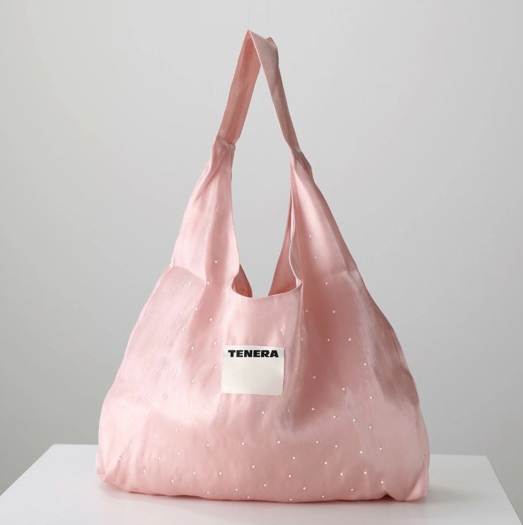 ruby11di's tweet photo. TENERAのバレリーナショルダー、クラスにいたら絶対モテる。派手じゃないのに目で追うし、気づけば一番印象に残ってる。60gしかないのに存在感は重量級。 https://t.co/UhQQWNLVsw