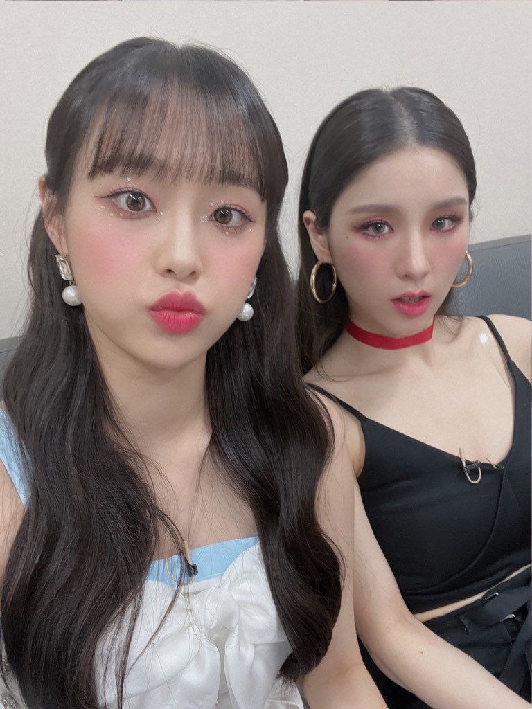 idalsoselcabot's tweet photo. #LOONA #이달의소녀 ✨ https://t.co/8TbmRcLJUa