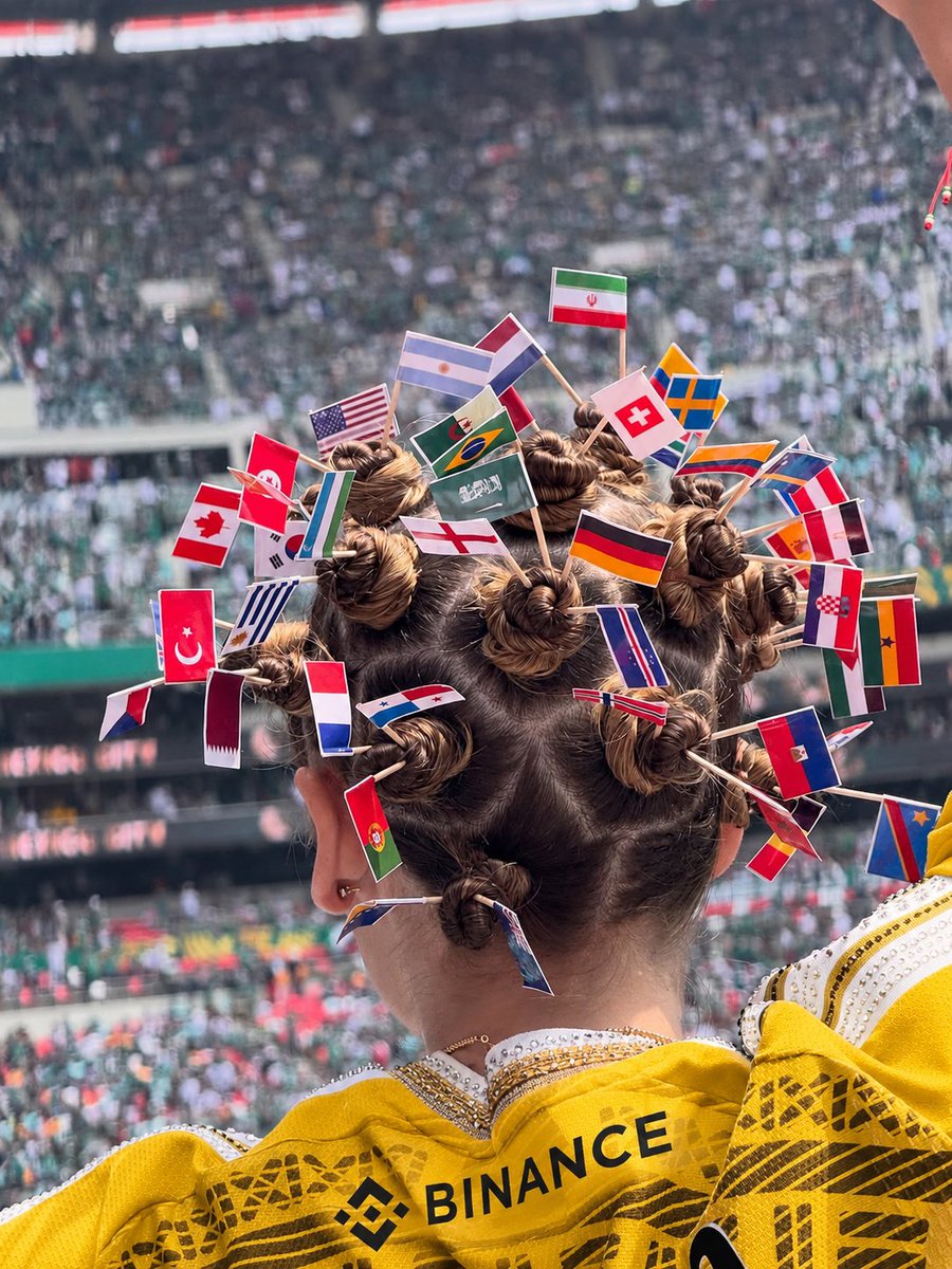 binance's tweet photo. 48 nations, one B_____. https://t.co/mbkQJabEQi