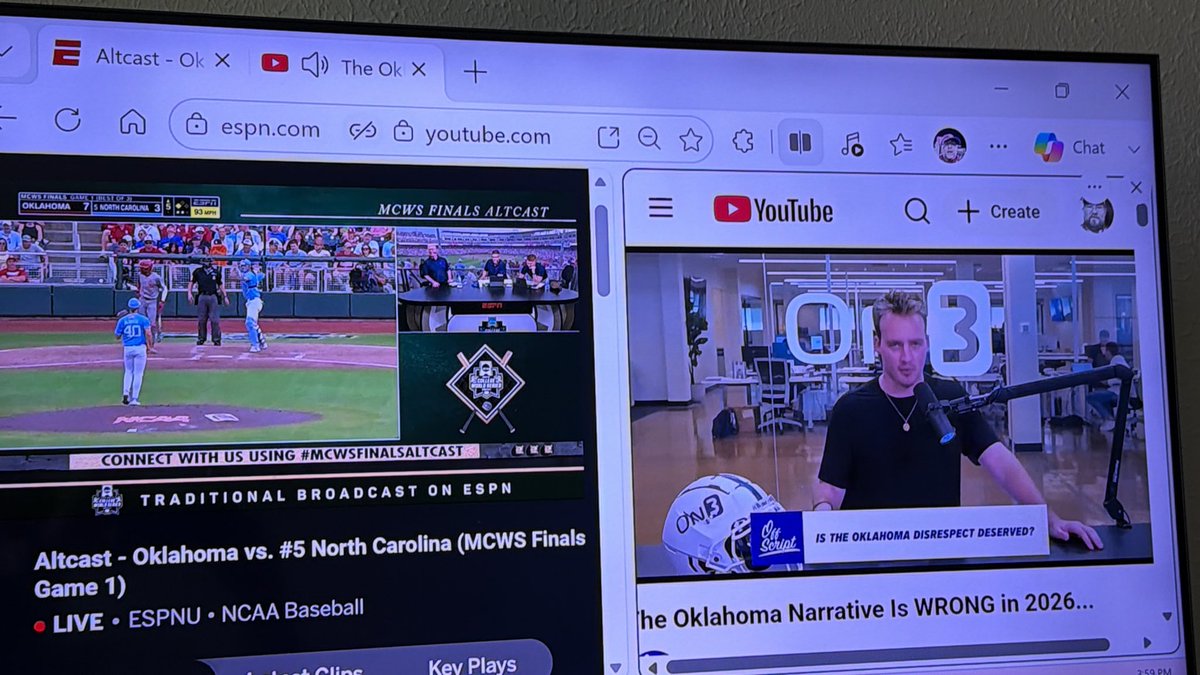 TheHypeManHarry's tweet photo. Watching @OU_Baseball
Also getting my @OU_Football fix
@On3Spots @ZHerbstreit #OnScript
#BoomerSooner https://t.co/7ubqwa5RQH