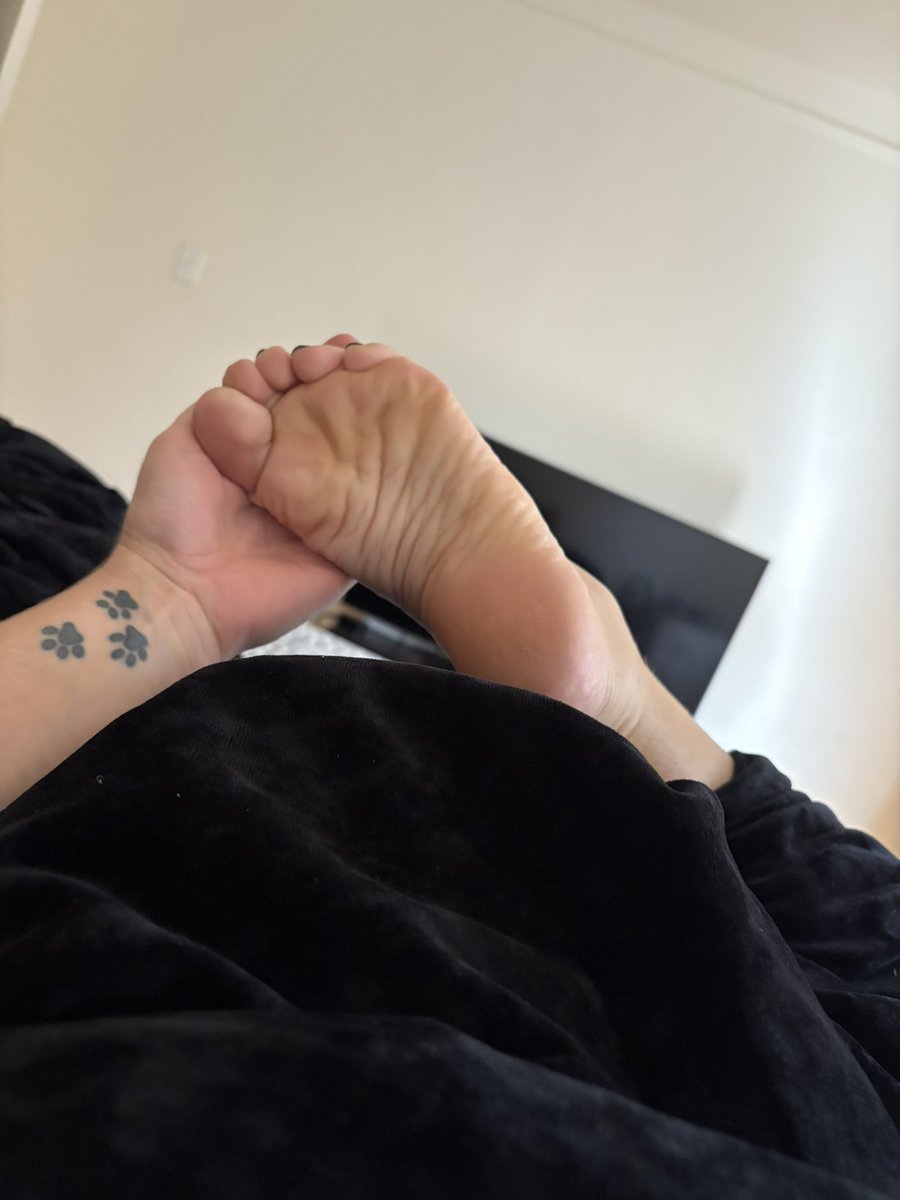 madgoddess_'s tweet photo. For the love of soles https://t.co/rnb60r0XKA