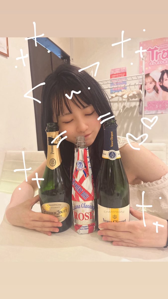 trace_kana's tweet photo. かなおわりちゃんです(^_ _^)♪

💖ついに会えたご主人様！とっても楽しい時間であっという間だった🎖楽しみできてまた嬉しいの増えた➰🎶
💖久しぶりのご主人様！ポニテ選抜も落書きもがんばった！前回よりずっと仲良くなれた気がする🎶練習あるのみ➰🎶

初めましてさんも幸せにしてくれてありがと🎶 https://t.co/AQUnzUsdCz
