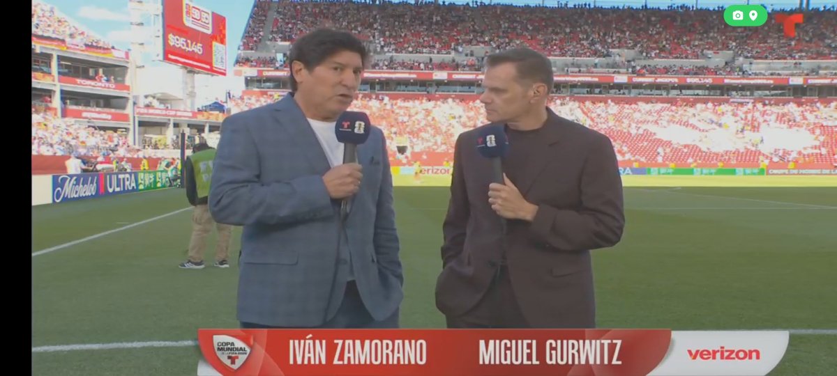 pintoperiodista's tweet photo. Iván Zamorano comenta Alemania vs Costa de Marfil en el mundial y en Telemundo lo presentan como "la leyenda del fútbol chileno". Siempre dejándonos en alto, el Gran Capitán... 
#mundialdefútbol2026 https://t.co/zjVpwBTQHz