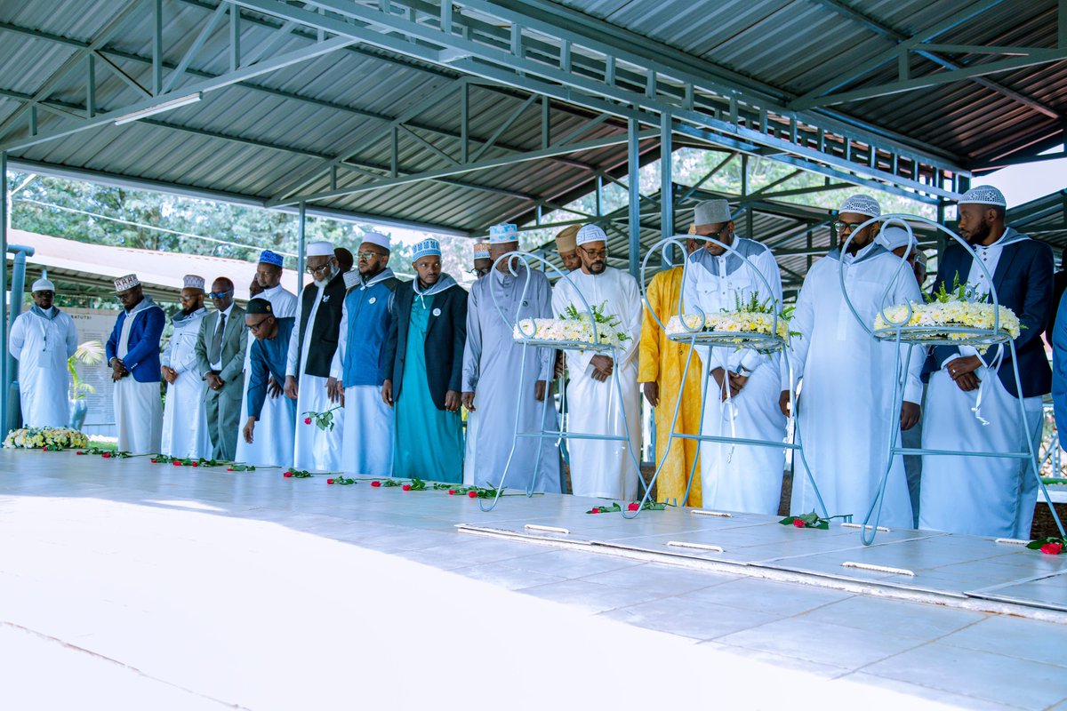 islamrwanda's tweet photo. During the Rwandan Muslim Community (#RMC) commemoration of the 32nd anniversary of the 1994 Genocide against the Tutsi, the Mufti of Rwanda Sheikh Sindayigaya Musa, said that the RMC will remain committed to preserving the unity of #Rwandans. He called on those who committed the Genocide against the Tutsi to repent and seek forgiveness from Allah and from the families of the victims.