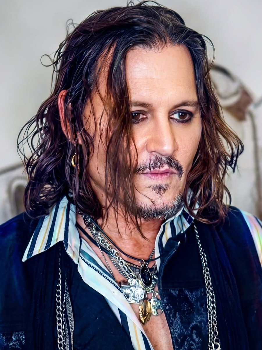 Johnny depp tweet media