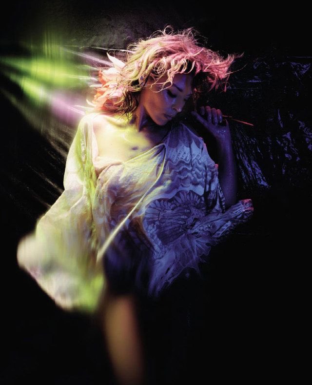 atcmized's tweet photo. kylie minogue for the single cover of come into my world https://t.co/PaMA5zX677