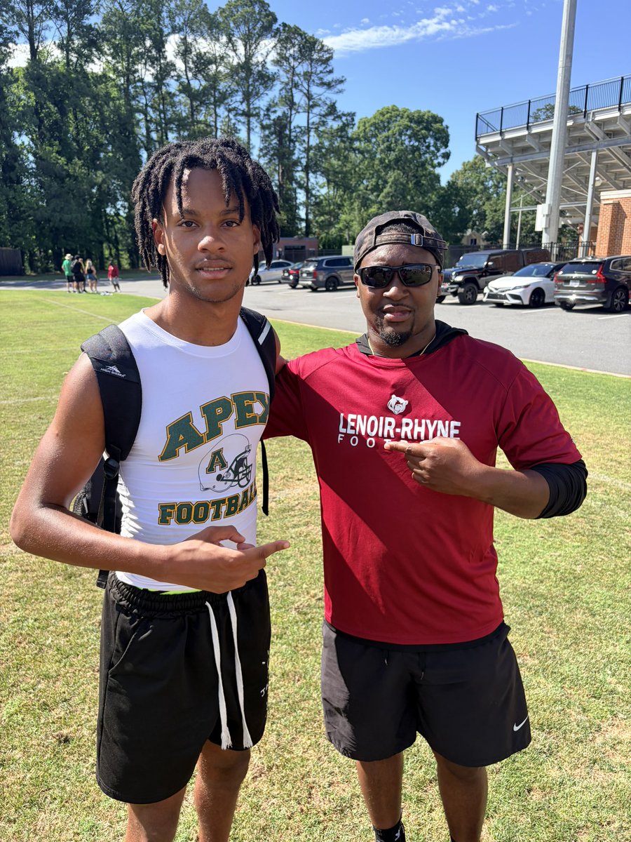 dpgibbs04's tweet photo. Had a great day at @LRBearsFootball Ball Hawk Db Camp!! I’m grateful to compete and build a relationship with the coaching staff. Can’t wait to come back!! 
@coachSocha @CoachO_13 @Coach_IGray @CoachFronk @ApexFB @ApexFBRecruits https://t.co/VQ9A0qW0Bf