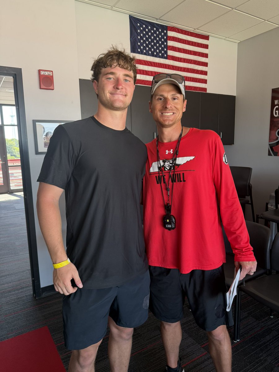 Barry_C_Adams's tweet photo. After a great camp and an amazing conversation with @CoachFarisAPSU I’m blessed to receive a division 1 offer from Austin Peay State University!! @bashagridiron @CoachTKelly1 @coachcmcdonald @RecruitingBasha @BashaAthletics @HunterMoon52 https://t.co/aNxe3cneLk