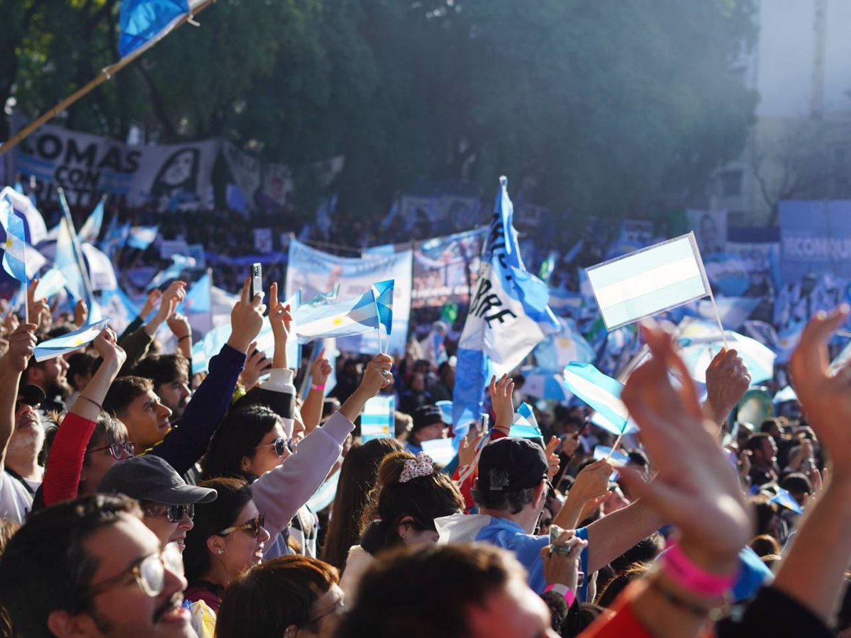 la_campora's tweet photo. https://t.co/KIay6DO0km
