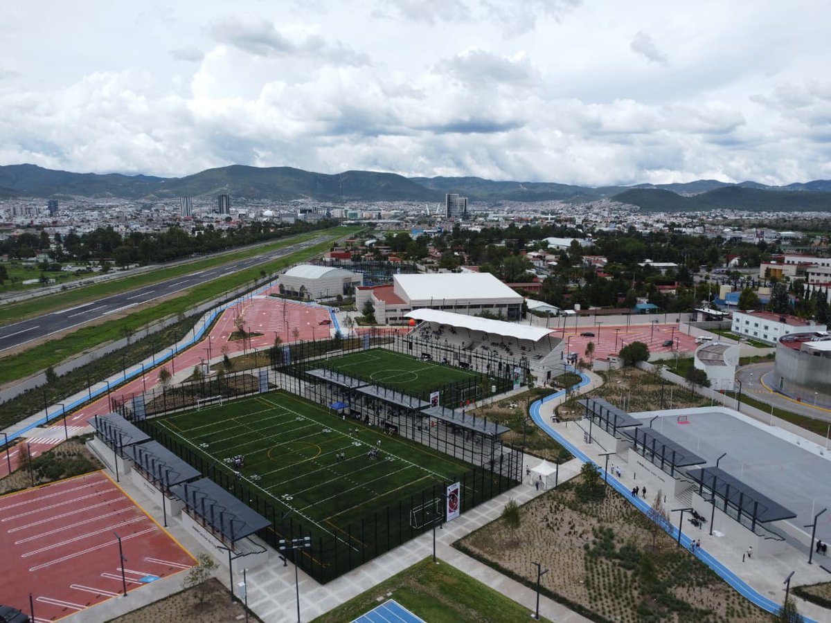 gobiernohidalgo's tweet photo. Hidalgo avanza con proyectos que transforman vidas.
Con la apertura de la Ciudad Deportiva de Alto Rendimiento y la inauguración de la Villa Deportiva, encabezadas por el gobernador @juliomenchaca_, hoy se cuenta con espacios que impulsan el talento, la inclusión y el bienestar. https://t.co/zq2tAjfbYz