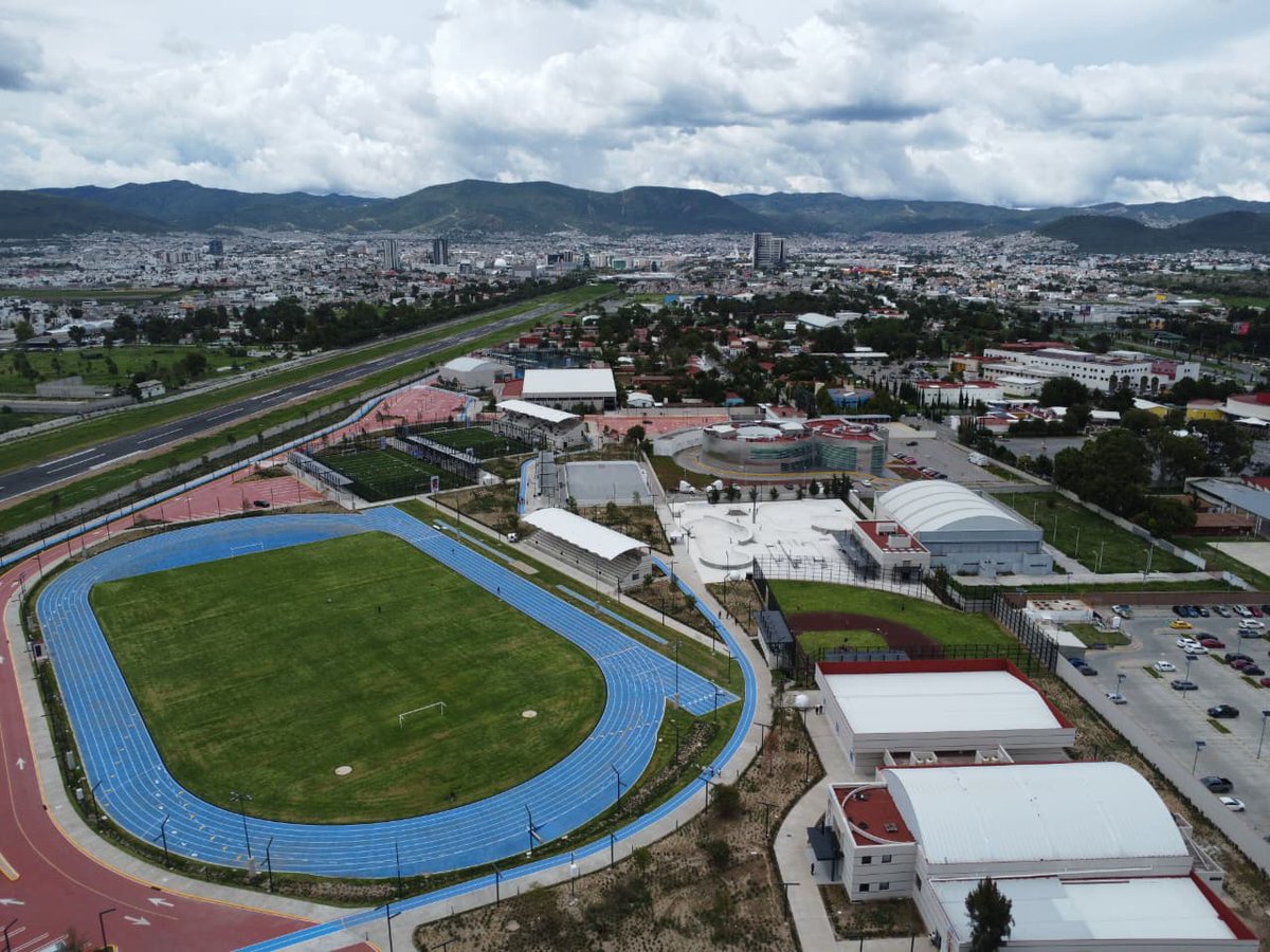 gobiernohidalgo's tweet photo. Hidalgo avanza con proyectos que transforman vidas.
Con la apertura de la Ciudad Deportiva de Alto Rendimiento y la inauguración de la Villa Deportiva, encabezadas por el gobernador @juliomenchaca_, hoy se cuenta con espacios que impulsan el talento, la inclusión y el bienestar. https://t.co/zq2tAjfbYz