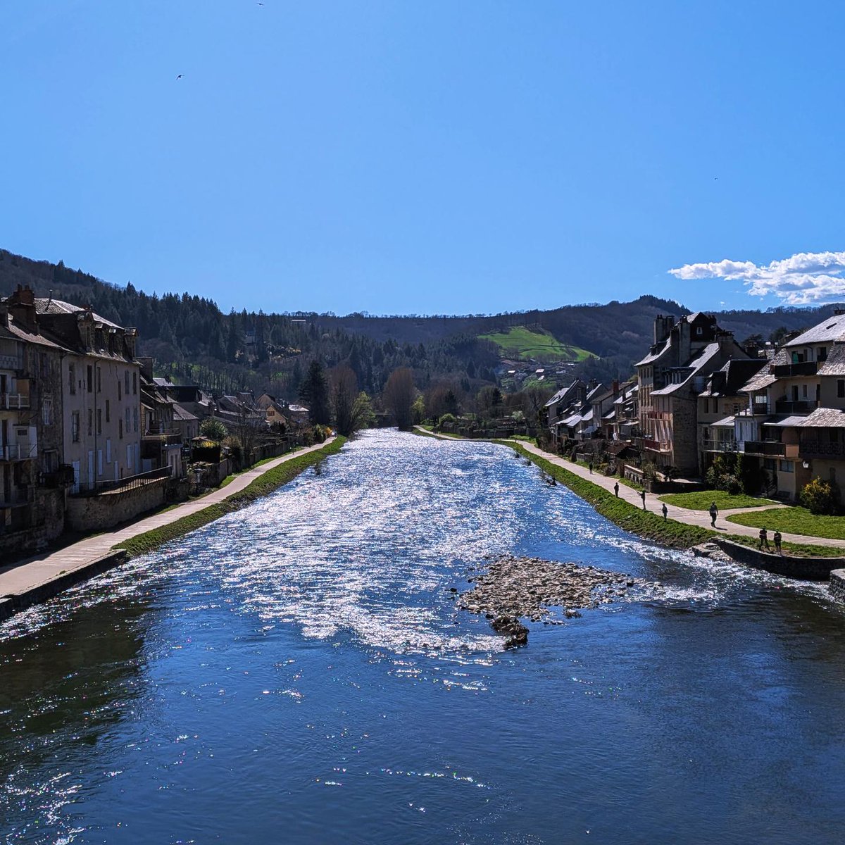 rom_gail's tweet photo. Visite dans le charmant village de Saint Geniez d'Olt situé dans le département de l'Aveyron.
#weekend #aveyron #occitanie #goodvibes #petitecitédecaractère https://t.co/FcFkMyqaSh