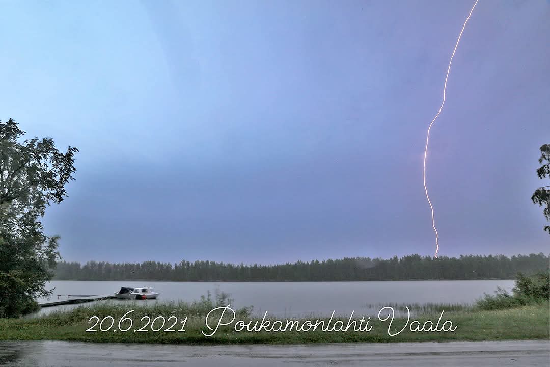 PHatunen's tweet photo. Salamanisku Oulujoella Vaalassa
20.6.2021.
#salama #Vaala #Oulujoki https://t.co/X9ys2jP3xK