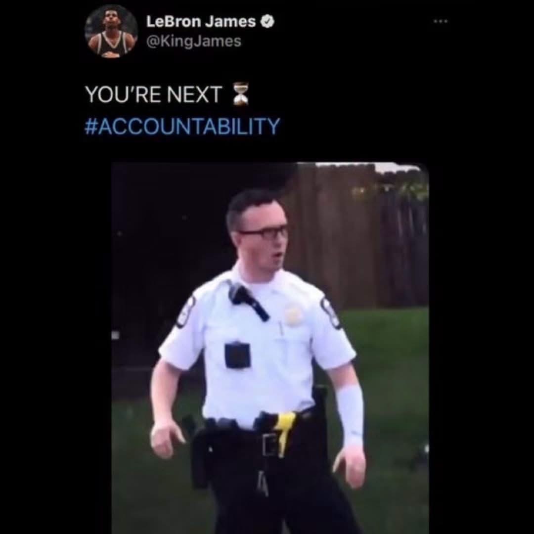 FastCars178's tweet photo. @KingJames Hey there boy, remember when you did this? Yeah, we didn’t forget. You’re just another piece of shit and you know it. https://t.co/Id3FVYxEbS
