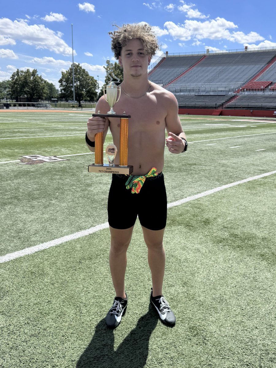 TeganJallick's tweet photo. 4 years in a row!! BGSU 7v7 champs🏆

@CoachEvanDreyer @AHS_TDClub https://t.co/uqFZyhP6yo