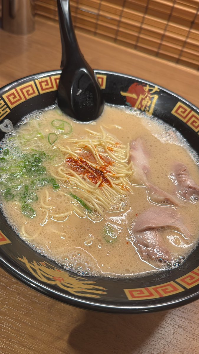 HelloCrea's tweet photo. 早起きしたから一蘭^_^ https://t.co/0YN4IBZ7GS