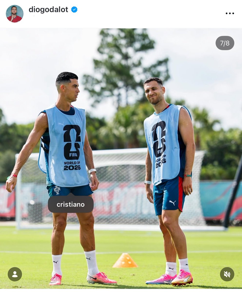 TimelineCR7's tweet photo. ❗️

Diogo Dalot on IG. ❤️ https://t.co/8MZng5C73Y