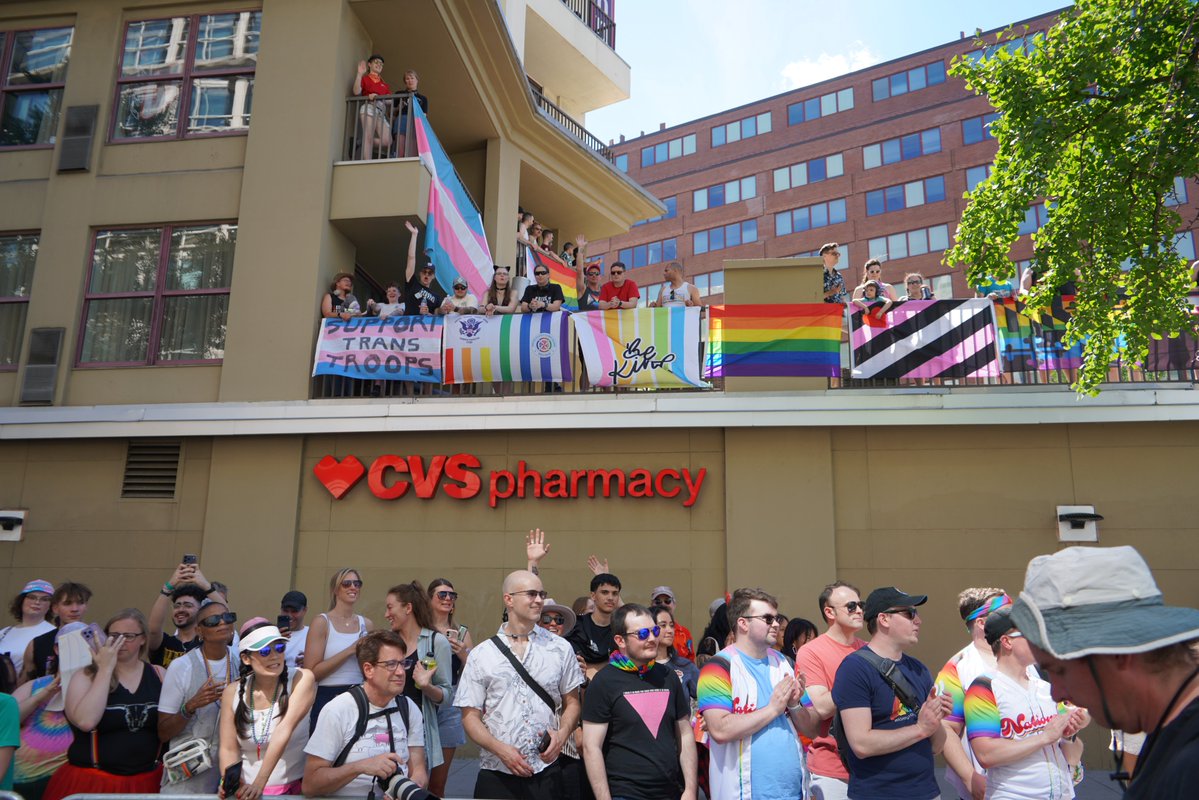 MayorBowser's tweet photo. Thank you to everyone who joined us for 51 years of Pride in the future 51st state. 🌈
 
❤️🧡💛💚💙💜 https://t.co/EpOxIWkXTh