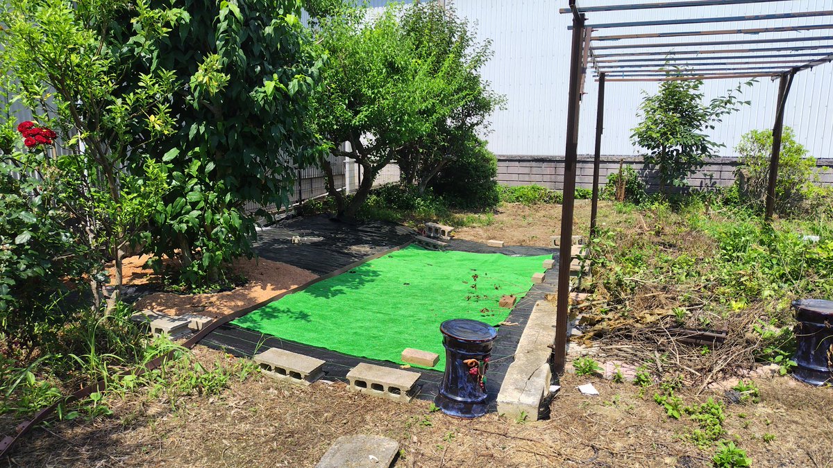 yodey1's tweet photo. ドッグランを作るため、週一で一つ一つ整備してます。

一気に作業するにはもう少し体力つけないといけないので、トレーニングをもっとしないと

そして、完成まてまの道のりは遠い😅 https://t.co/LcgImUVpXG