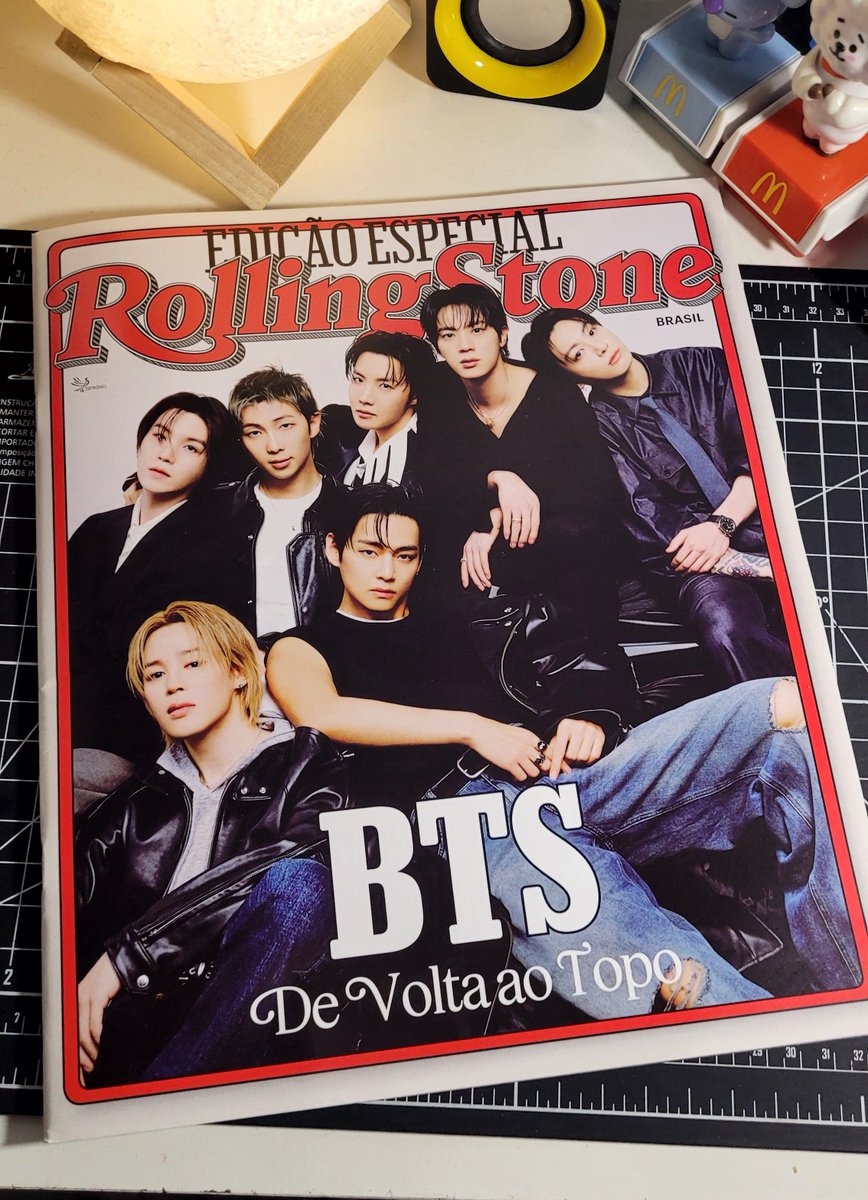 _jeonane's tweet photo. A resvista ta linda, mas esse photocard aqui...
Que tombo ein kk.
Vou ler amigas, volto depois https://t.co/JAuz1F8VSF
