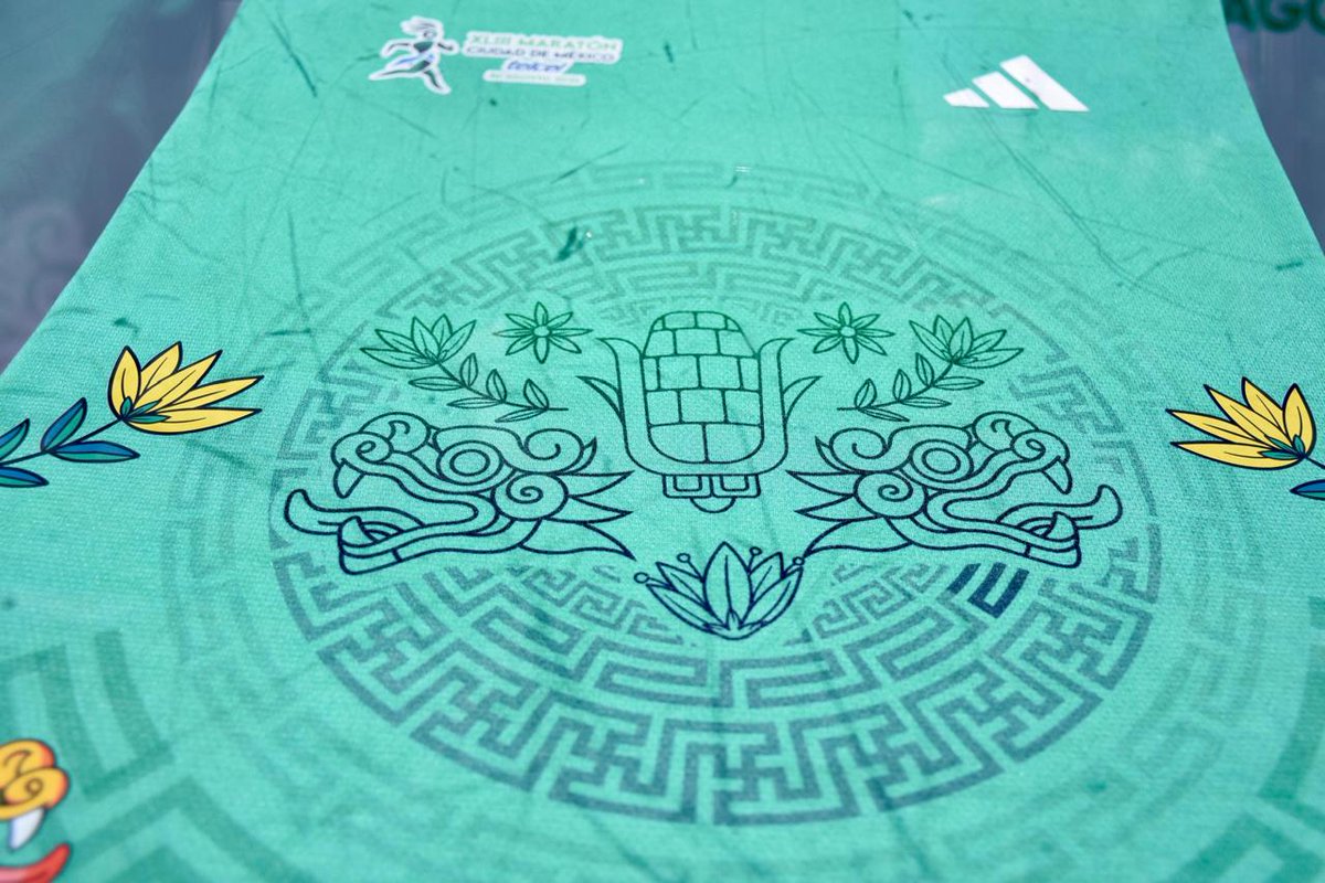 emocionD's tweet photo. 🏅🏃‍♀️🏃‍♂️ La cuenta regresiva ya comenzó.

Conoce las playeras y medallas que acompañarán a miles de corredores en el @21KCDMX Medio Maratón de la Ciudad de México BBVA y @MaratonCDMX Maratón de la Ciudad de México Telcel 2026. 🔥

#CorreConEmoción https://t.co/gd6BCIu4x2