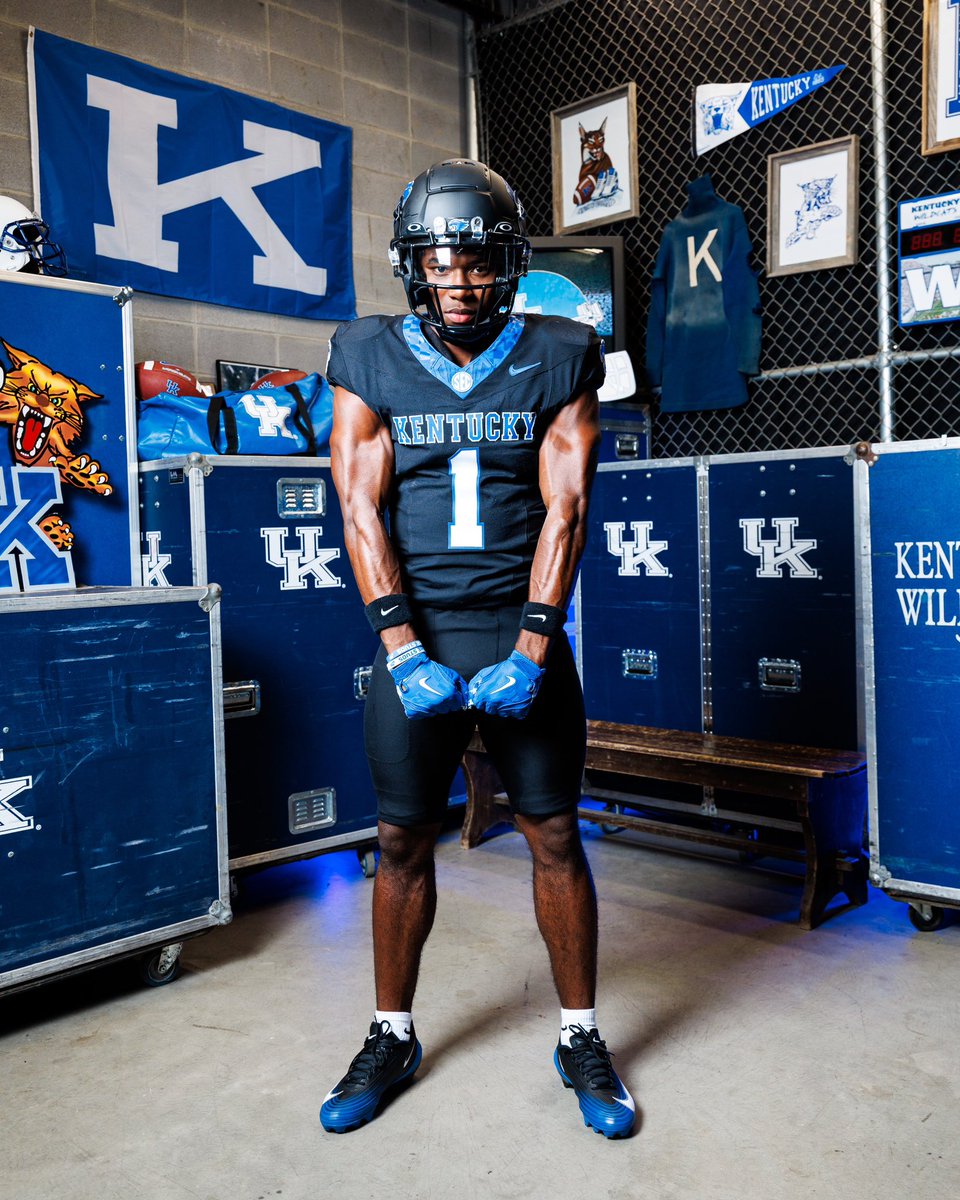 K_Gerald22's tweet photo. I’m already looking like an SEC back, I love this blue!! #BBN we ready 😼 @CoachJoeSloan @CoachWillStein https://t.co/7UHe4cWU1h