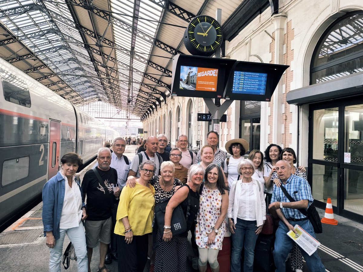 CoroInTempore's tweet photo. La música nos lleva a #PARIS
🎼🎼🎵🎵♥️♥️🚂🚂 https://t.co/9IIRMViHky